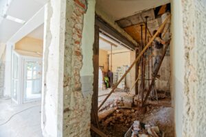 Budownictwo modułowe a trend minimalizmu: jak tworzyć funkcjonalne przestrzenie na niewielkim metrażu?