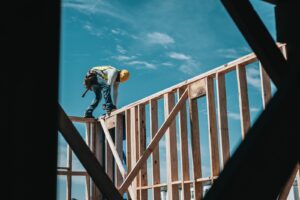 Zastosowanie energii odnawialnej w budownictwie: energia słoneczna, wiatrowa i geotermalna